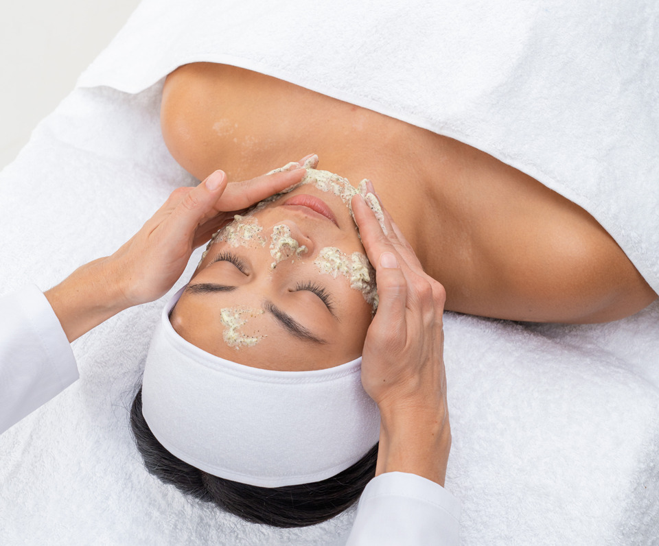 Green Peel uygulaması Başakşehir bitkisel peeling yüz bakımı